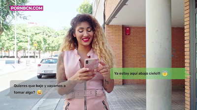 Nevjerna žena sprema se jako poševiti svog mladog ljubavnika dok joj muž radi. Latina sa sisama i velikim dupetom. Venera Afrodita.